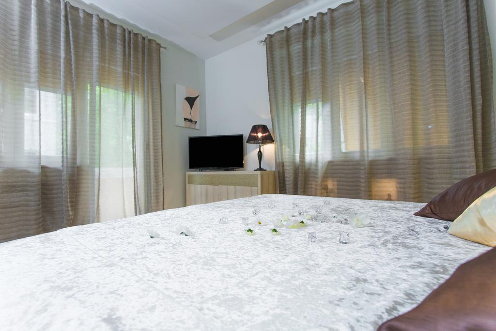 Apartment Mirela Сплит Экстерьер фото